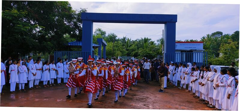 പ്രമാണം:19051 pravesanolsavam 2.jpg