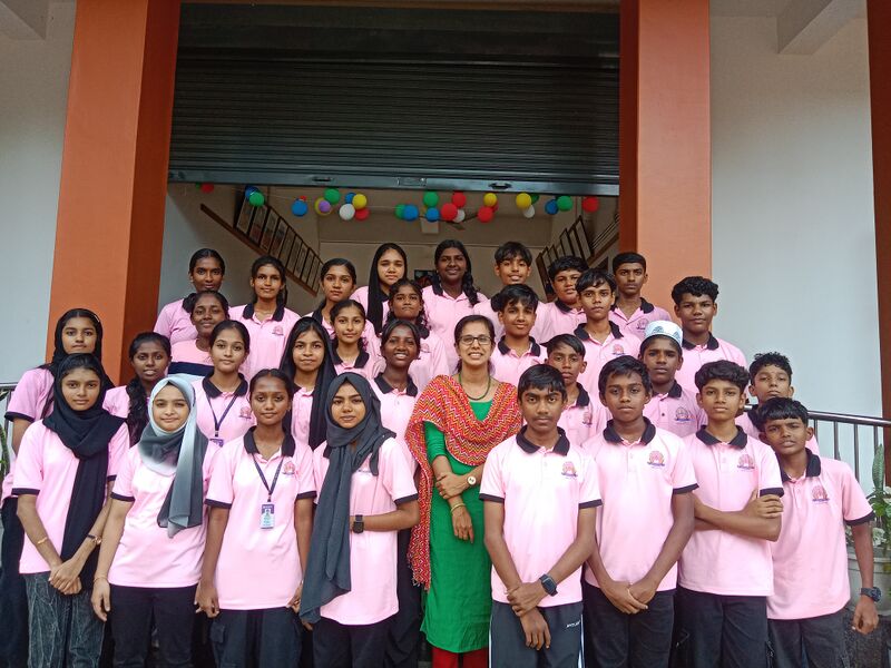 പ്രമാണം:27036 pkd lkmembers.jpg