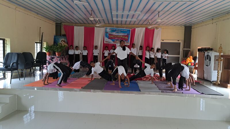 പ്രമാണം:36046 y1.jpg