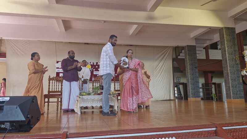 പ്രമാണം:Praveshanolsavam3 13006 2025.jpeg