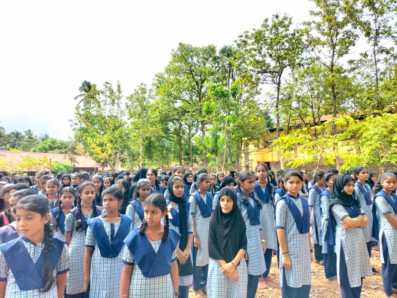 പ്രമാണം:11007 Praveshosava 23 4.jpeg