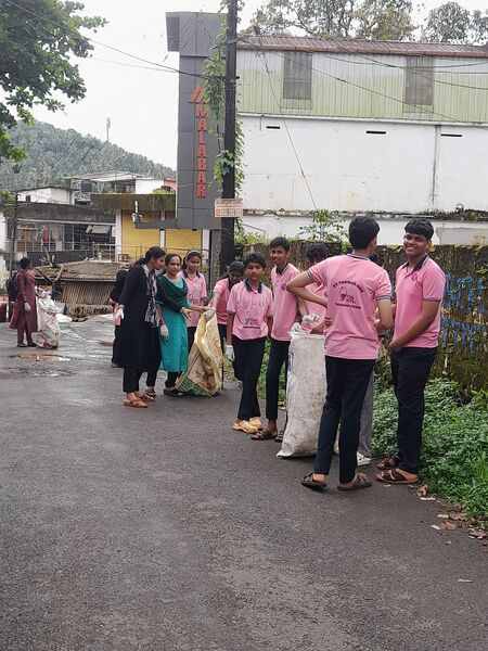 പ്രമാണം:12045 KGD LK15.jpeg