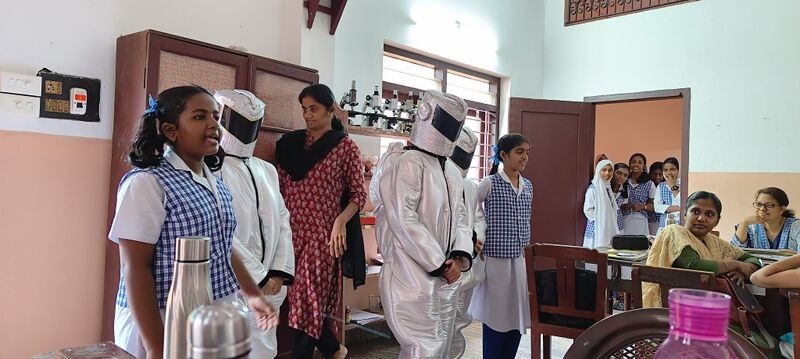 പ്രമാണം:16002 chandra1 2024.jpg