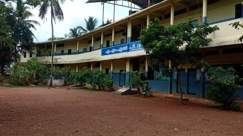 പ്രമാണം:19421-school bulding.jpg