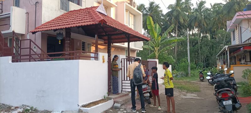 പ്രമാണം:21060 grihasandarsanam22.jpg