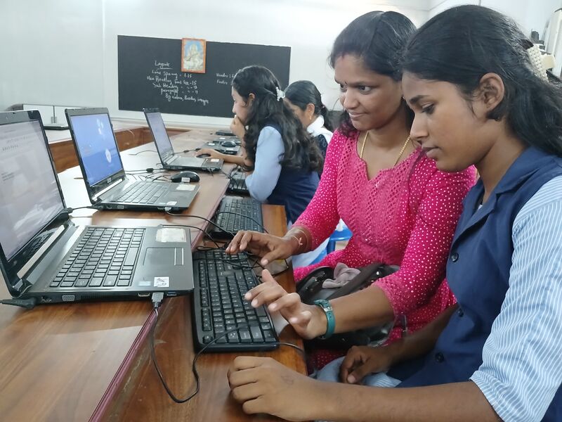 പ്രമാണം:21060 lk parents class3.jpg