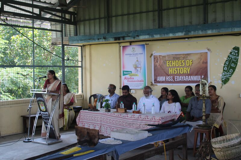 പ്രമാണം:3033-Puravasthu Pradarsanam-2.JPG