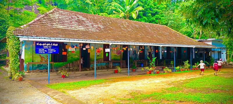 പ്രമാണം:32209 school pic.jpg