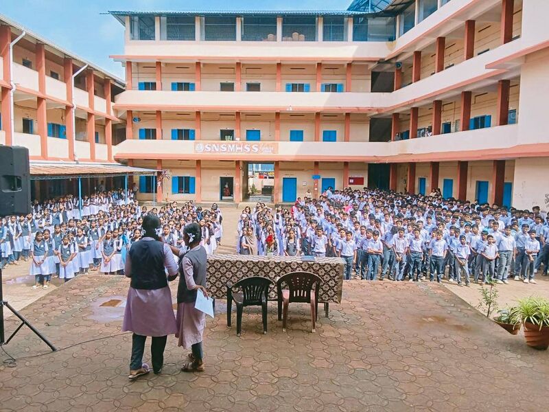 പ്രമാണം:41089 school photo.jpg