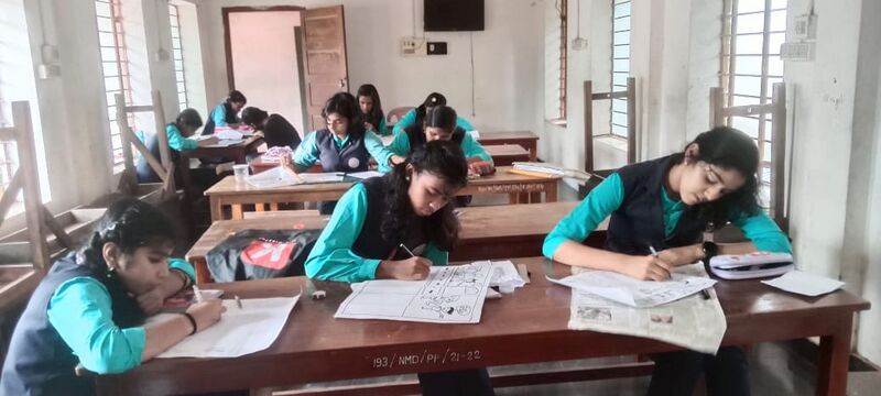 പ്രമാണം:42042 lahari5.jpg