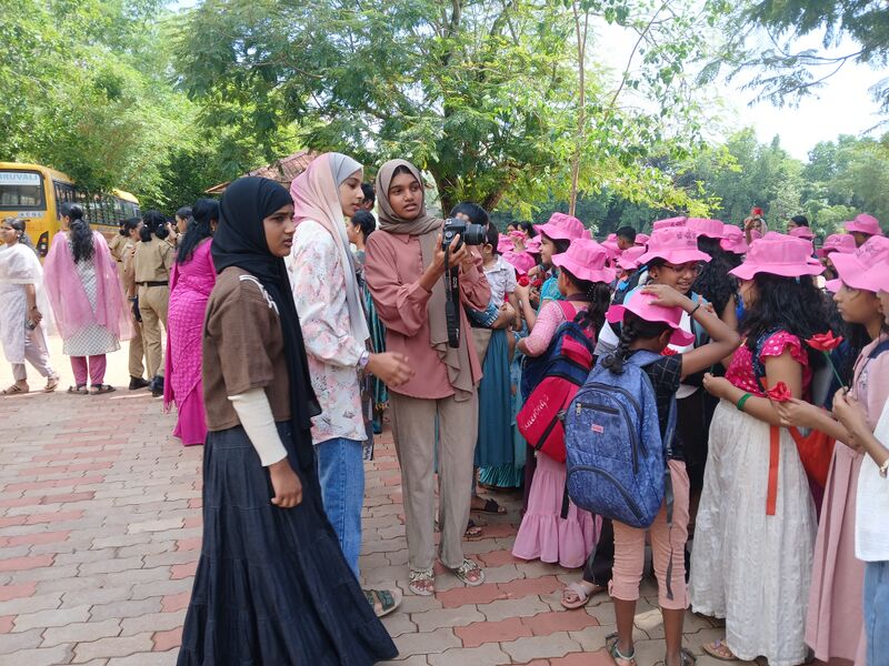 പ്രമാണം:48051 4.jpg