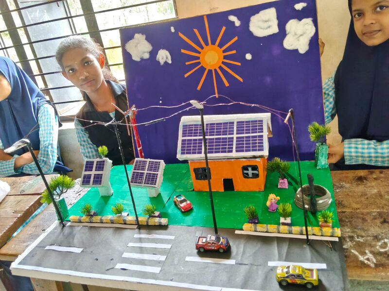 പ്രമാണം:48140 science fair 2.jpeg