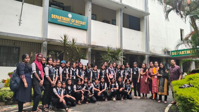 പ്രമാണം:Sciene club october 2025.jpg