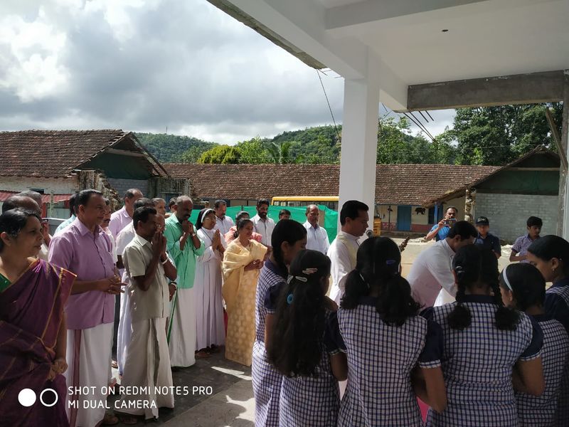 പ്രമാണം:Ven13 30014.jpg