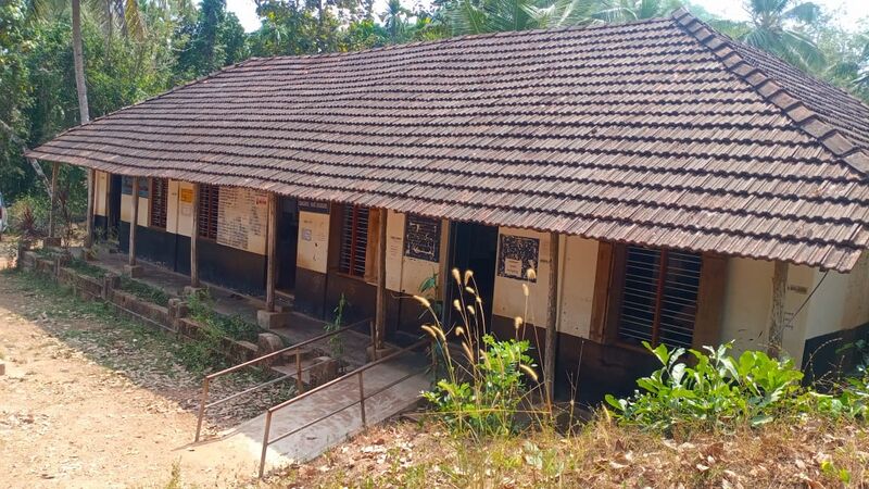 പ്രമാണം:11237 SPALP School Bayar.jpeg