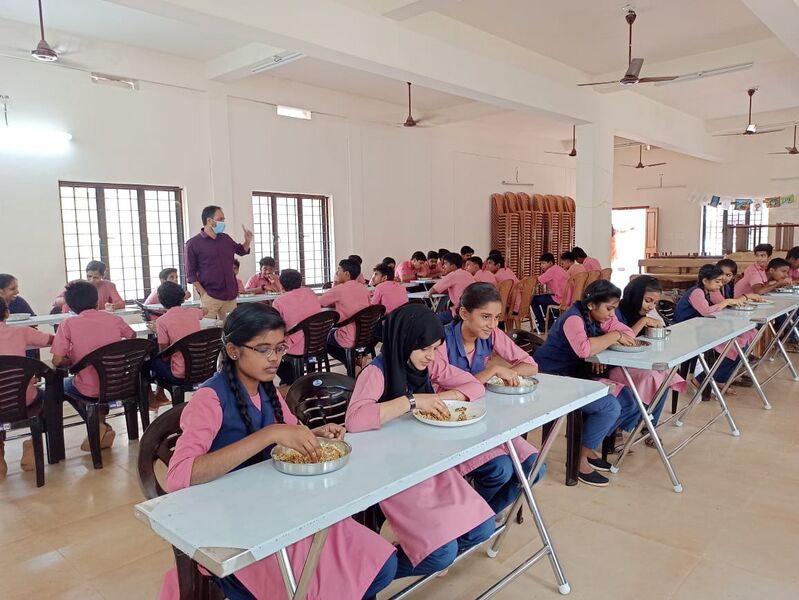 പ്രമാണം:13061 ഡൈനിങ് ഹാൾ.jpeg