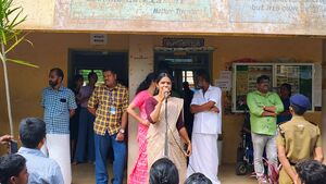 21049-school pravasanolsavam-2025-pta president.jpg