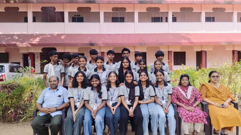 പ്രമാണം:24064-LK-2023-24 Group Photo.jpg