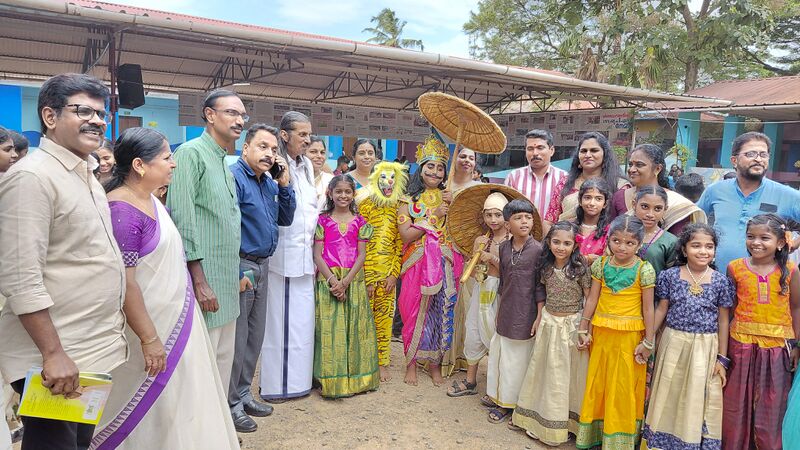 പ്രമാണം:44244 onam 2025 2.jpg