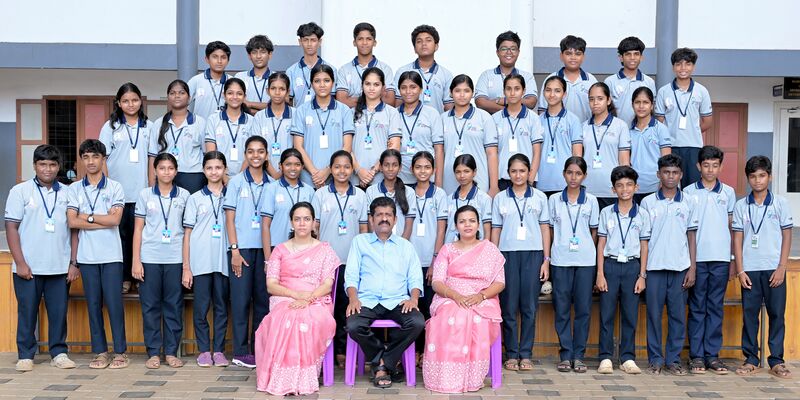 പ്രമാണം:LK 2025-28 GROUP PHOTO.jpg