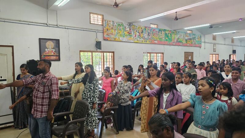 പ്രമാണം:Pledge skphss.jpg