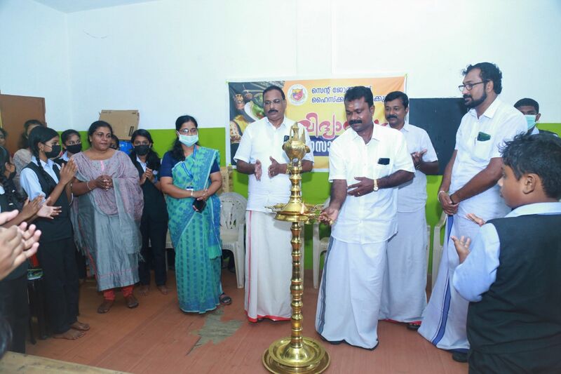 പ്രമാണം:WhatsApp Image 2022-11-21 at 19.57.59.jpg