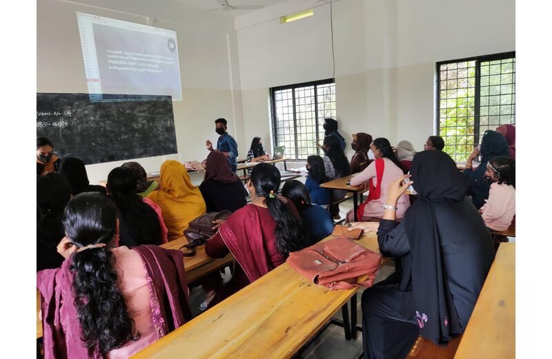 പ്രമാണം:15034-WYD-LKCS22-2 - bindu mc.jpg