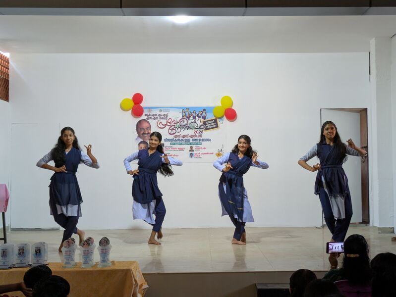 പ്രമാണം:16064 2026 Praveshanolsavam2.jpg