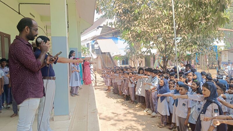 പ്രമാണം:19856 feb2.jpg