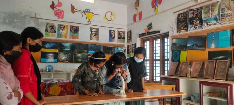 പ്രമാണം:20544 lab1.jpg