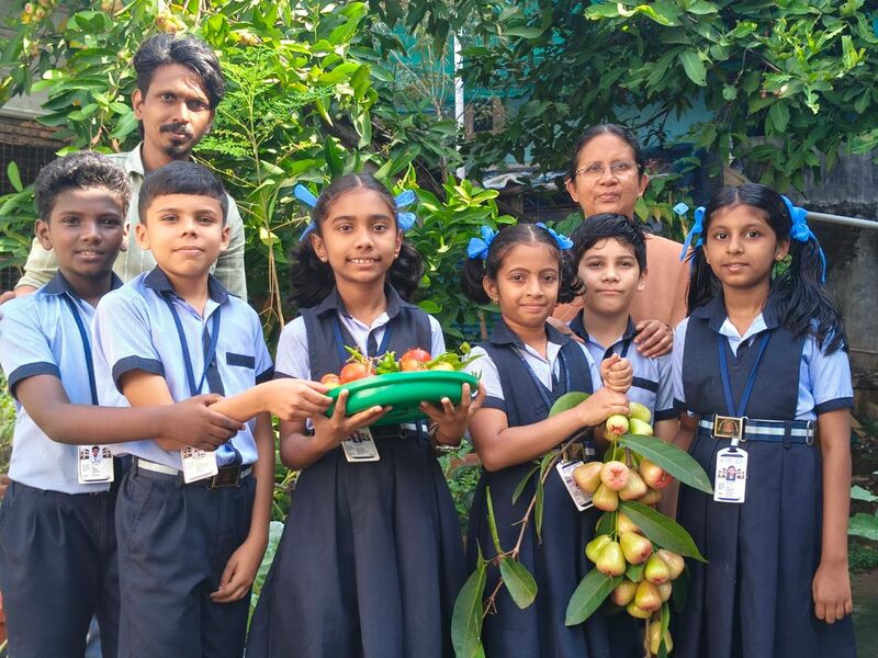 പ്രമാണം:26253-garden25-(1).jpg