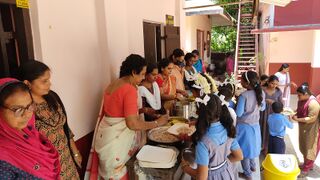 ര‍ുചികരമായ ഭക്ഷണം