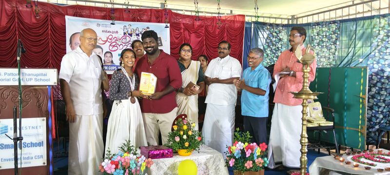 പ്രമാണം:43335-pravesanolsavam -2026-prize distribution.jpg