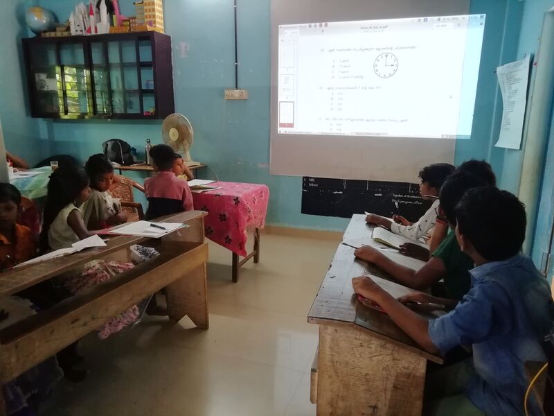 പ്രമാണം:Gwlp36225 HIGHTECH CLASS.jpg