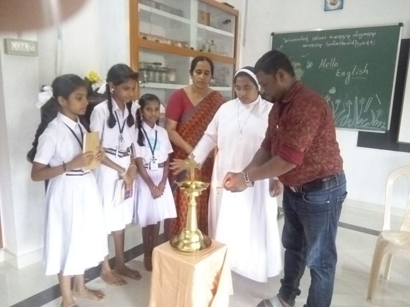 പ്രമാണം:Helloo english.jpg