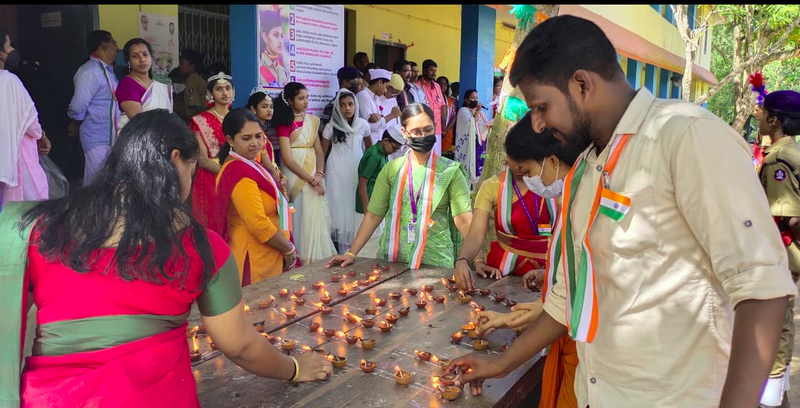 പ്രമാണം:LightSelection 006.png