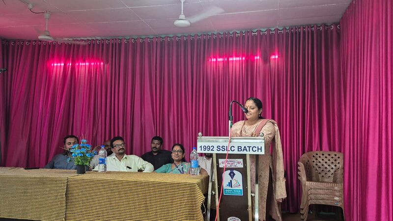 പ്രമാണം:Little genius1.jpg