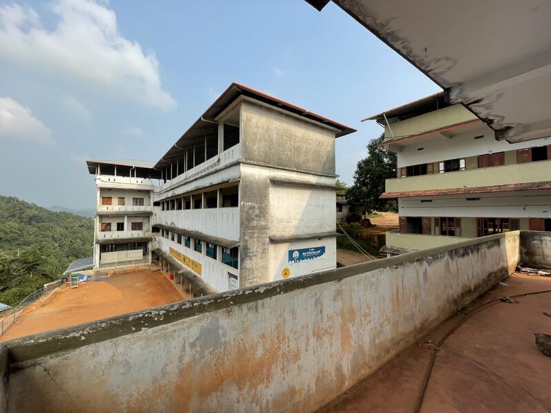 പ്രമാണം:UP SECTION.jpg