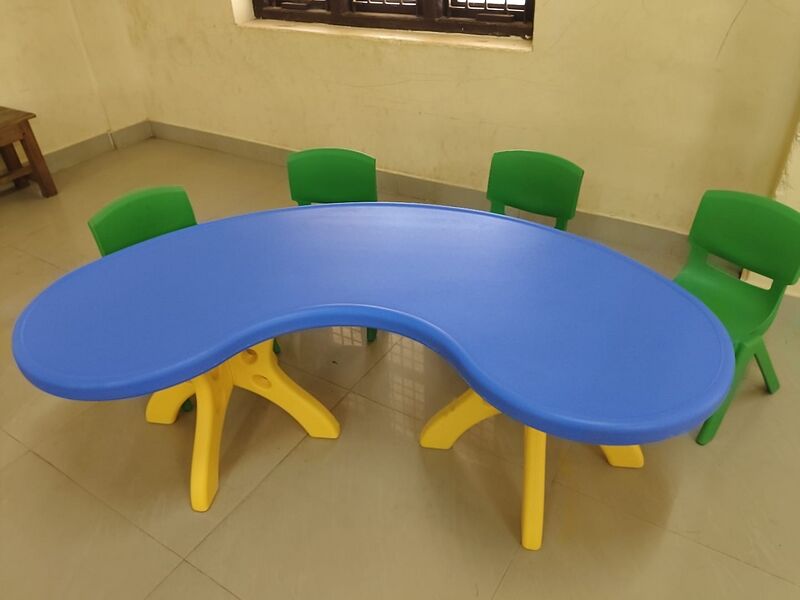 പ്രമാണം:12069 furniture 7.jpeg