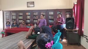 17017-paristhithi dinam4.jpeg