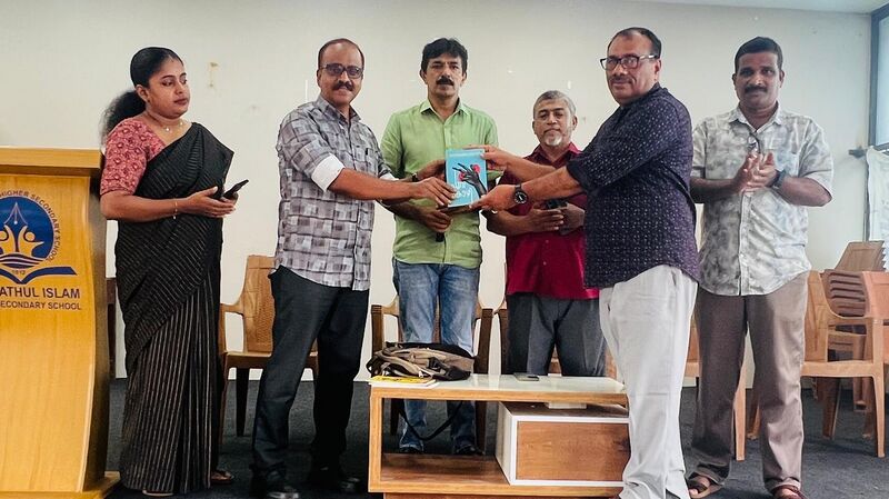 പ്രമാണം:17091 reading day.jpg