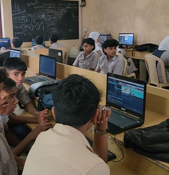 പ്രമാണം:18098 school camp 2024.jpg