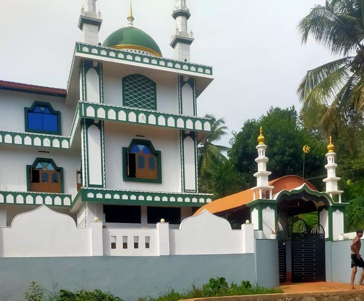 പ്രമാണം:18219 Juma masjid.jpeg
