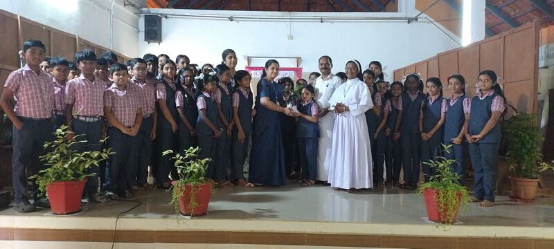 പ്രമാണം:25461-changathik oru thai 2.jpeg