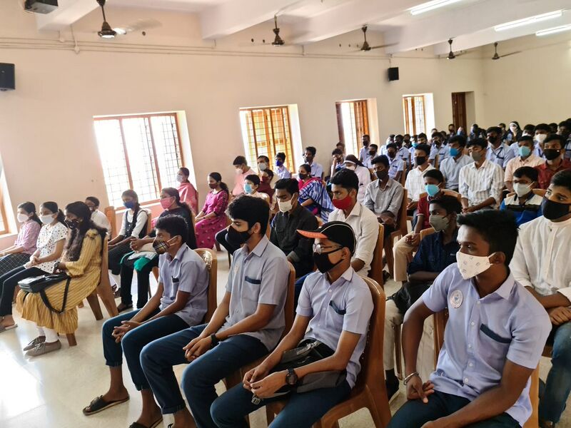 പ്രമാണം:33056 gk 18.jpeg