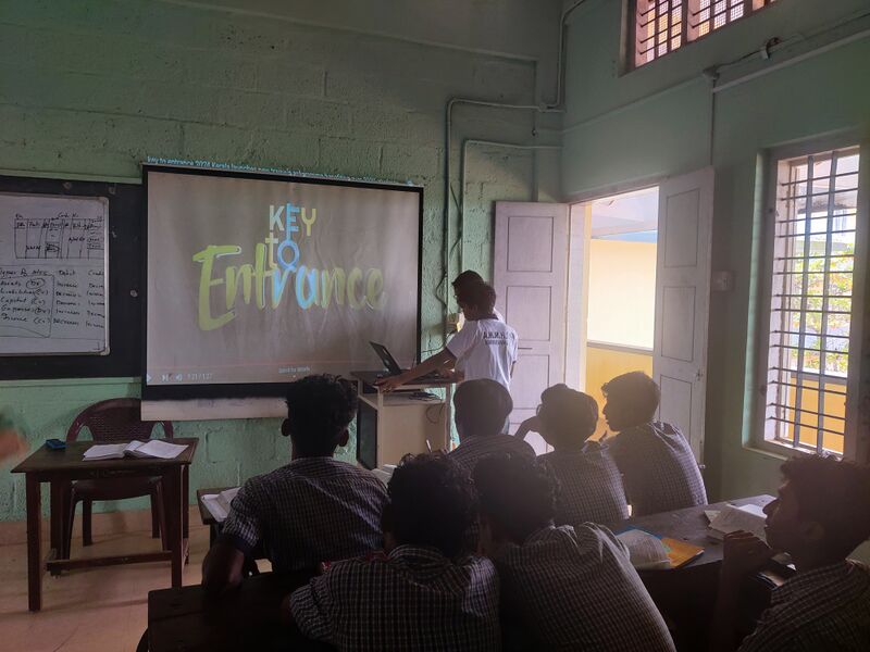 പ്രമാണം:37001-LK-Key to Entrance-1.jpg