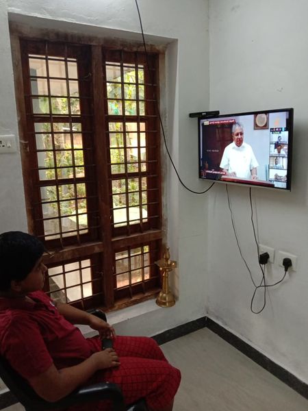 പ്രമാണം:37259 hightechstdents 2.jpg