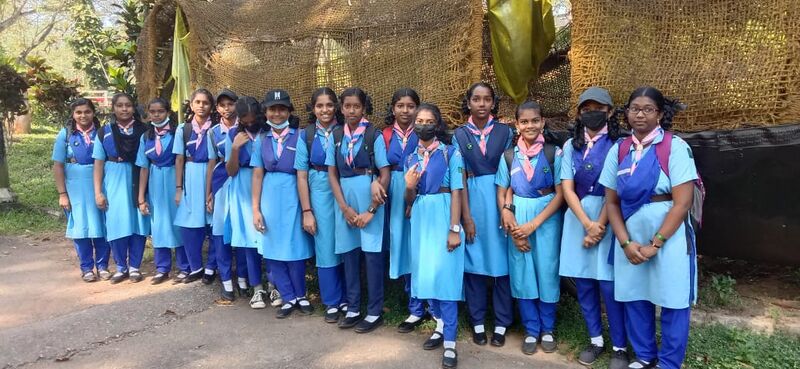 പ്രമാണം:44018 sg field trip 1.jpg