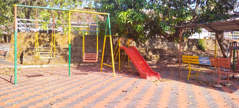 പ്രമാണം:Park 1.jpeg