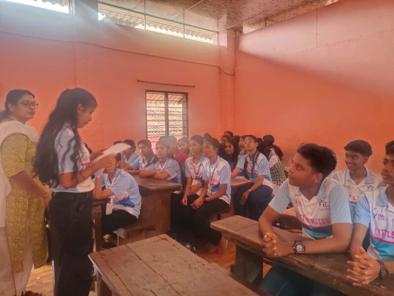 പ്രമാണം:Seminar1 38032 pta.jpg